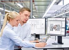 Решение для шкафа управления Pogo Pin