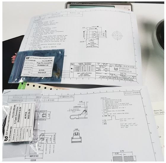 Бесплатные образцы контактного разъема Pogo в комплекте